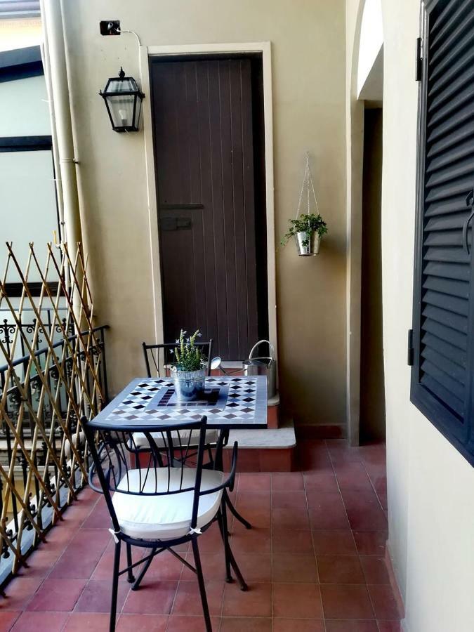 Dimora Del Sole Apartment Catania Exterior photo